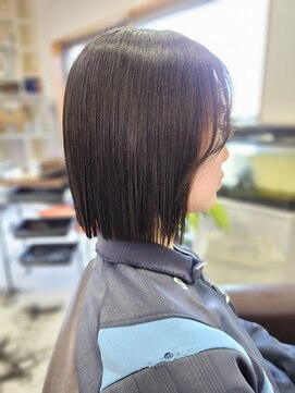 エストレーラ 切りっぱなしボブ