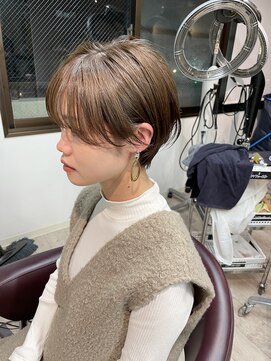 コワファーストナガサキシャンプーボーイ(COIFF1RST NAGASAKI SHAMPOO BOY) 大人ショートボブ丸みショートカットマッシュショート前髪あり