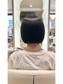 ぱつっとボブ
