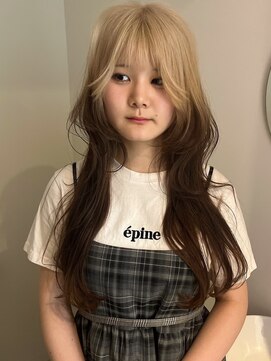 イェッカ パビル(YECCA pabil) ハイトーンベージュにダークブラウンのデザイン