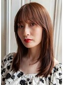 ストレートのレイヤースタイル