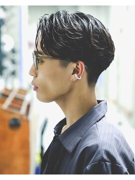 リップス 大宮(LIPPS) ツーブロック爽やかアップバングリバースパーマ