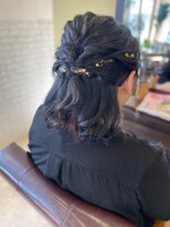 アエラ(aera) 結婚式ハーフアップスタイル