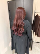 アトレ 福岡大名店(attrait)&nbsp;ロングヘアをピンクに染めて透明感と艶を引き出す