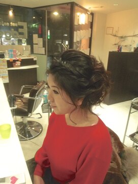 ヘアセットサロンエッジ(Edge) お姫様ローアップ