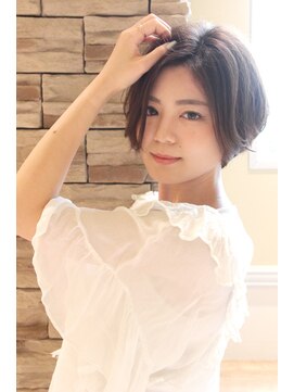 レウナ 外苑前(Reuna) 大人可愛い小顔ひし形ショートボブ