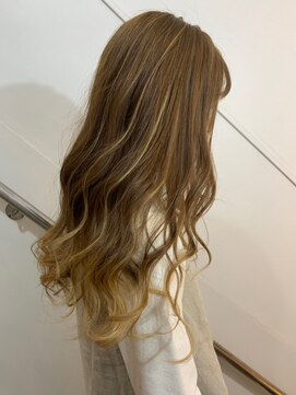 ホフ 大阪心斎橋店(F.O.F) ハイライトベージュ2 【ホフ/大阪/心斎橋/難波】