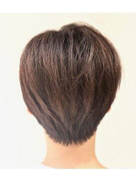 ヘア デザイン リスク(HAIR DESIGN RISK) 【RISK高橋勇太】黒髪でシルエットが完璧なセンシュアルショート