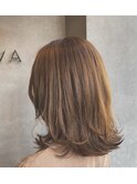 20代30代40代大人切りっぱなしロブに明るめアッシュベージュ