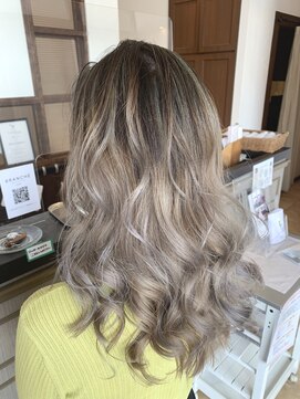 ブランシェ神領店 【林】ホワイトミルクティー