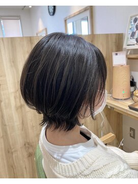 カミケンネクスト(kamiken.next) 外ハネミニボブ大人可愛いくびれショート【カミケンネクスト】