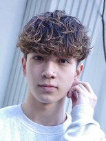 フィフス 渋谷(fifth)&nbsp;ゆるめスペインカールスパイラルパーマツーブロック刈り上げ渋谷