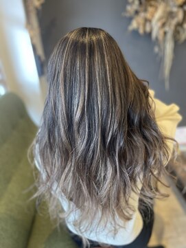 アンジー(an'gie) 通い続けてできたハイライト