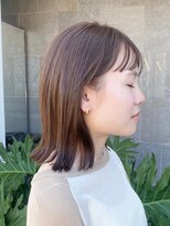 メゾン アヴァロ(Maison Avallo)&nbsp;透明感のあるベージュカラーのロブヘア