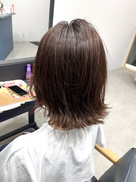 チーク(CHiiK) 外ハネボブ×暖色ベージュ