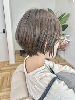 マンツーマン施術で〈似合う〉×〈なりたい〉が叶う場所に―。様々なクーポンご用意しております♪