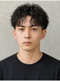 ツイストスパイラルパーマ センターパート 刈り上げ 20代