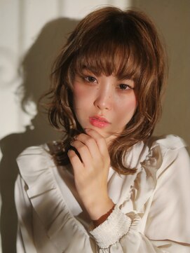 ベレッタ ネヤガワ(veretta. neyagawa) 抜け感ミディ/くびれカット/ネオウルフ/大人ガーリー/透明感/秋