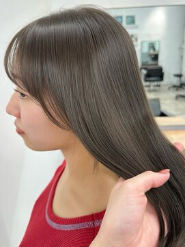 ガーデントウキョウ(GARDEN Tokyo) オリーブカラー/透明感カラー/ミディアムヘア/小顔ヘア