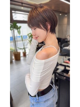 ナチュラルボブ前髪ありイメチェン20代30代40代ショートボブ