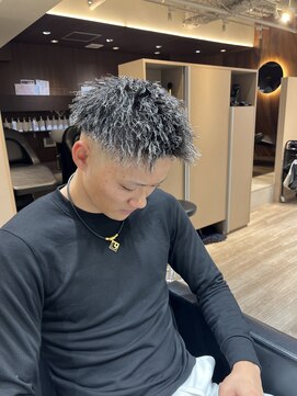 ルースト 渋谷店(ROOST) MEN’S HAIR/波巻ツイストスパイラル/フェザーパーマ/眉毛/渋谷
