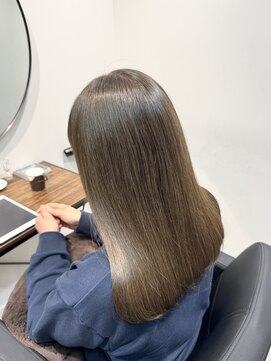 コル 市川(cor) 白髪ぼかし×ヴェールオリーブ