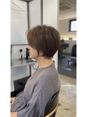ショートボブ　白髪ぼかし　カーキベージュ　30代40代50代