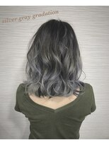 サニーグレイス シエリー(SUNNY GRACE × Cherie)&nbsp;外国人風シルバーグレーグラデーション