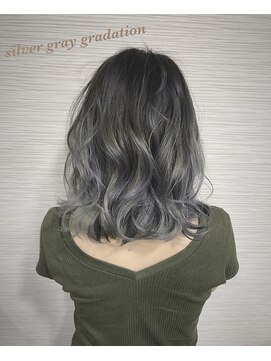 サニーグレイス シエリー(SUNNY GRACE × Cherie) 外国人風シルバーグレーグラデーション