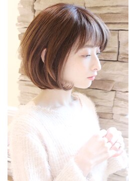 レウナ 外苑前(Reuna) 30代40代人気 お手入れ簡単丸みが可愛いボブ