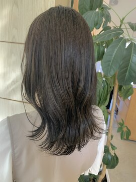 アドラーブル 万代店 (adorable) 【20代30代】オリーブベージュ【透けるカラー】