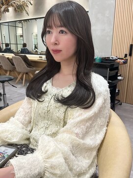 グロー 大宮(GLROW) □ 韓国大宮顔周り髪質改善レイヤー前髪カットヨシンモリ