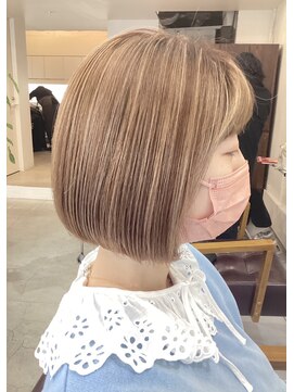 オンカラー(ON.COLOR) 大人グレージュハイライトショート