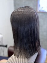 ポルク (Polku)&nbsp;ツヤ髪タッセルボブ