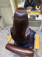 ”ハリコシを与える”髪質改善アルカリ酸熱トリートメント