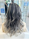 メリハリが可愛い！大人可愛いバレイヤージュ