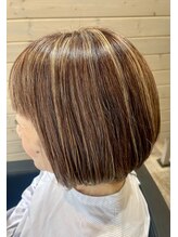 イッツヘアーアヴァ 玉造店(It's Hair Ava) ハイライト　白髪ぼかし