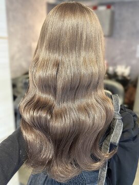 エルバイラビス 大宮(elu by lovis) 《ゆい》ミルクティーベージュ/韓国ヘア/レイヤーカット/大宮