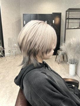 イースブルー 高松店(Y’s Blue) ◎お客様スタイル◎ホワイトベージュ×エンドカラー◎ウルフ