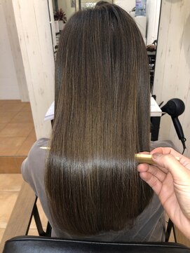 アコンプリッシュ 代官山 恵比寿(accomplish) プラチナミネコラ