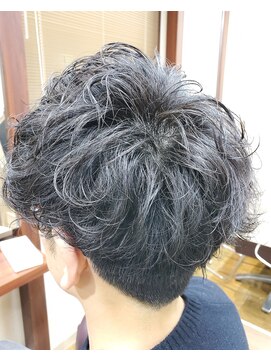 カラーリリー(calla lily) men'sショートミディ ランダムパーマstyle