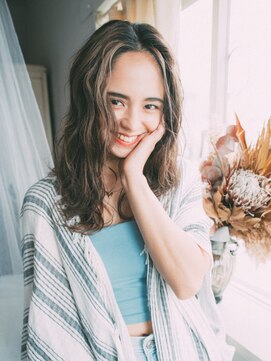 ヘアアンドリラクゼーション シャッセ(Hair&Relaxation SASE) ハイライト×ゆるウェーブ