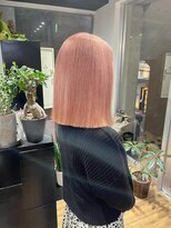 アルカナ 明治神宮前原宿(ARCANA)&nbsp;ピンクカラー　ペールピンク　ピンクベージュ　切りっぱなしボブ