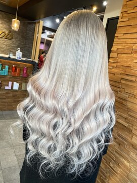 ラピス 横浜(Lapis) ホワイトカラー