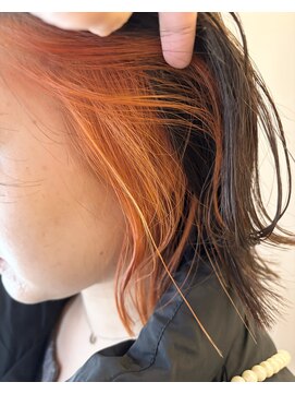 トレパルッキエーレ(tre parrucchiere) ［-tre-］オレンジインナーカラー