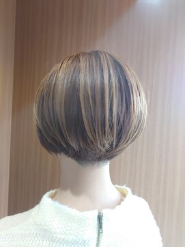 アース 三田南ウッディタウン店(HAIR&MAKE EARTH) 20代30代大人かわいいショートボブ