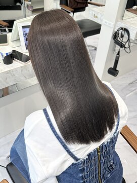 エレリー 栄店(EleRe) EleRe 栄/名古屋/髪質改善/縮毛矯正/カラー/レイヤーカット