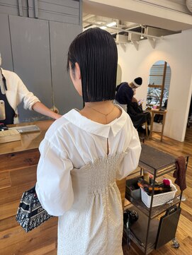 シロ(siro) 髪質改善ストレート　切りっぱなしボブ