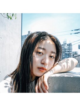 ソワ オモテサンドウ(SOIE OMOTESANDO) 【SOIE】切りっぱなしのミディアムスタイル