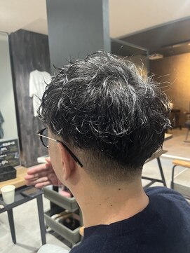 スウェル 柏店(Swell) MEN’S HAIR/サーフカール/刈り上げセンターパート/柏